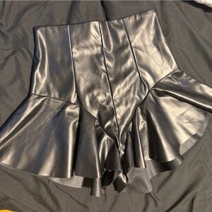SHEIN Black Faux Leather Skort